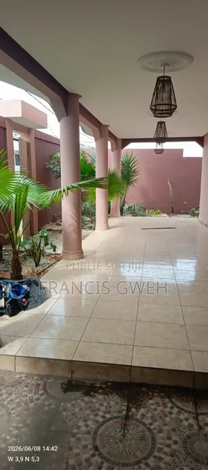 3chbre Duplex dans Francis Gweh, Cocody à Louer