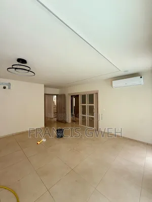 4chbre Duplex dans Francis Gweh, Cocody à Louer