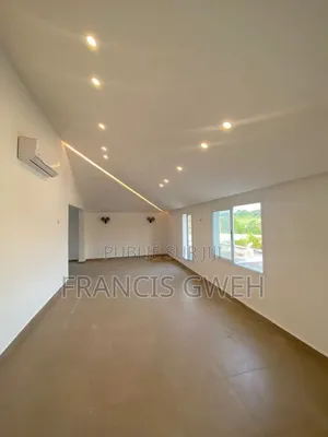 6chbre Duplex dans Francis Gweh, Cocody à Louer