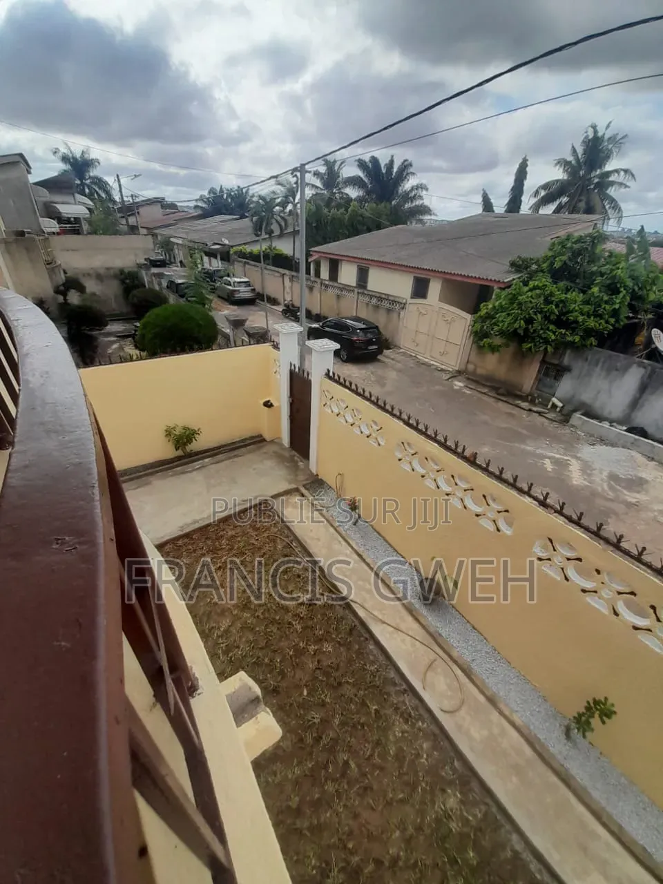 4chbre Duplex dans Francis Gweh, Cocody à Louer