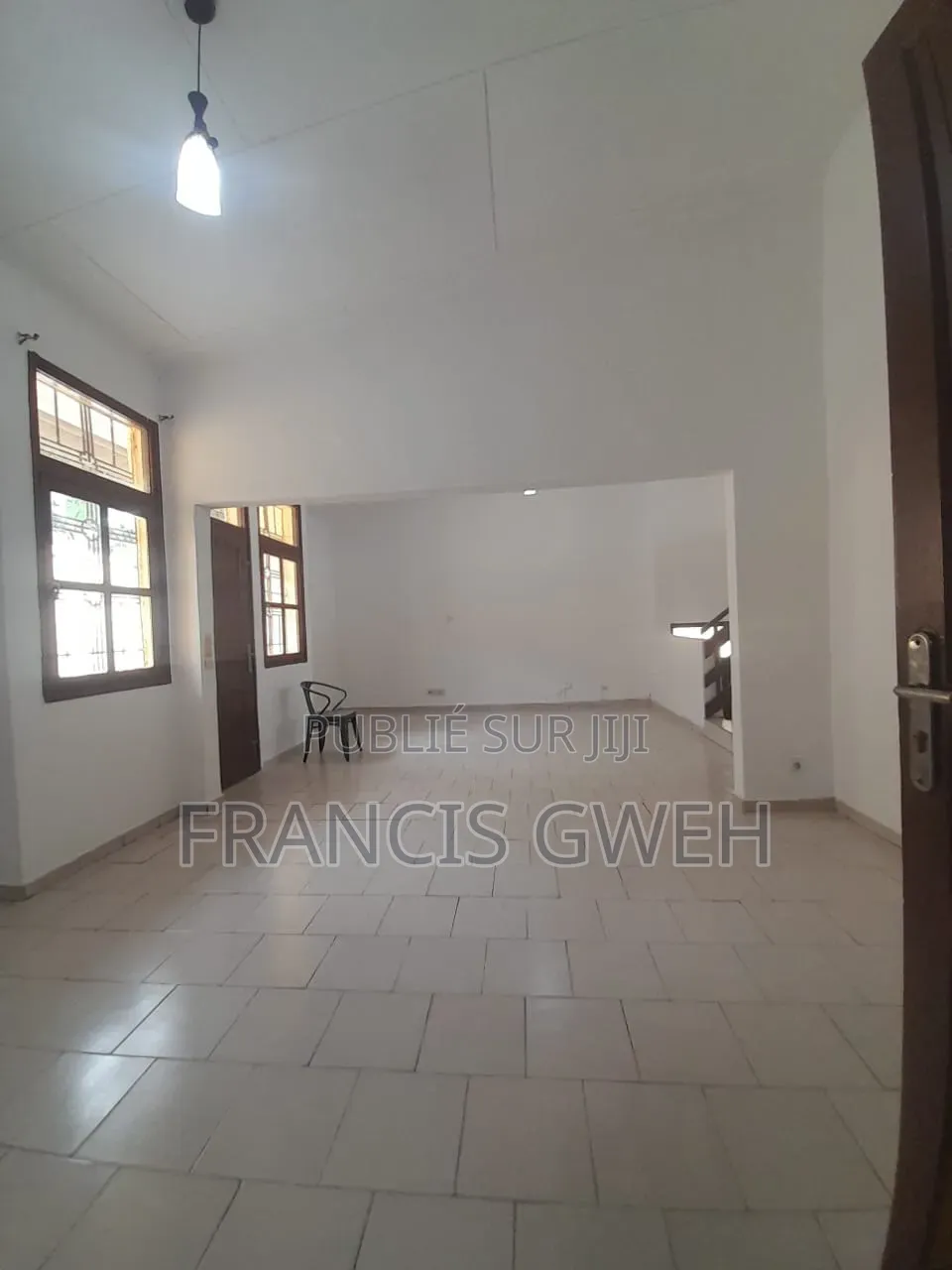 4chbre Duplex dans Francis Gweh, Cocody à Louer