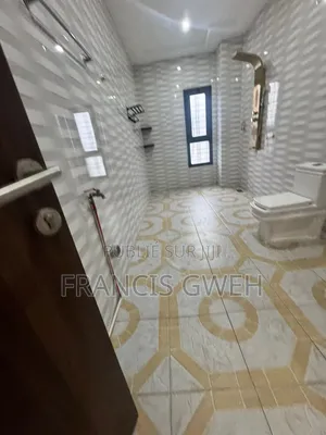 5chbre Duplex dans Francis Gweh, Cocody à Louer