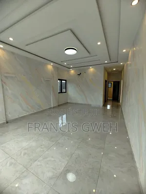 6chbre Duplex dans Francis Gweh, Cocody à Louer