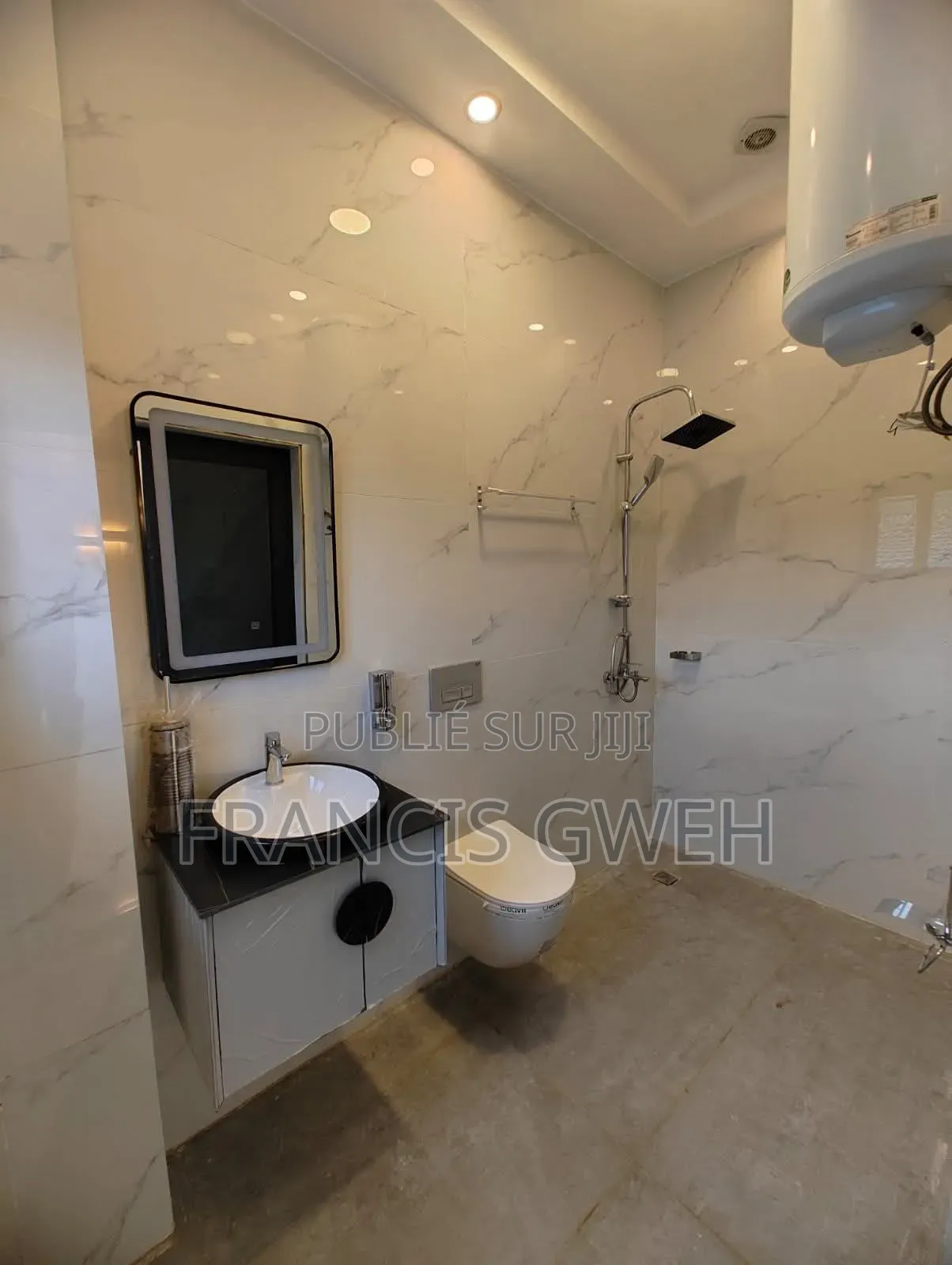 6chbre Duplex dans Francis Gweh, Cocody à Louer