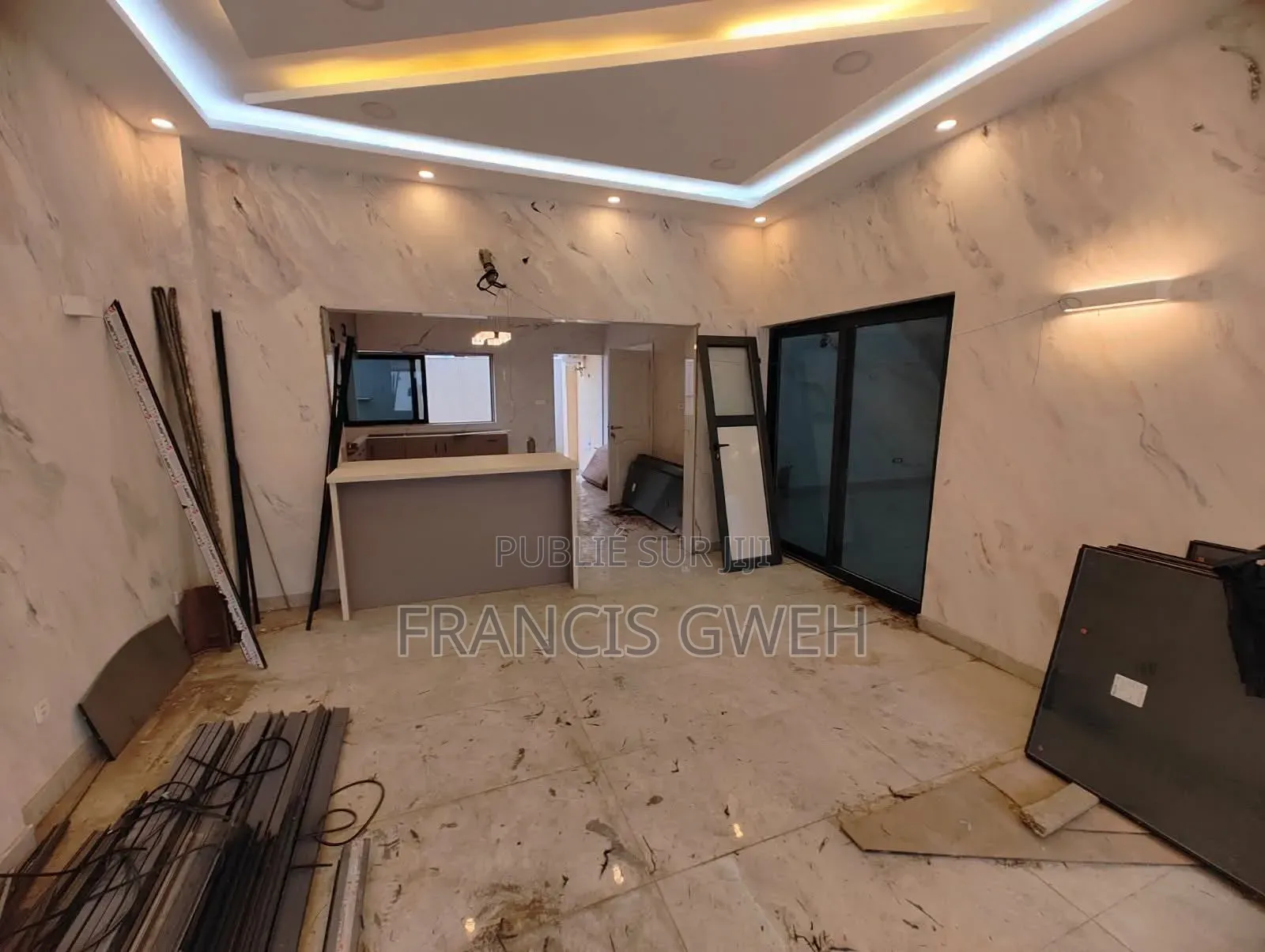 6chbre Duplex dans Francis Gweh, Cocody à Louer
