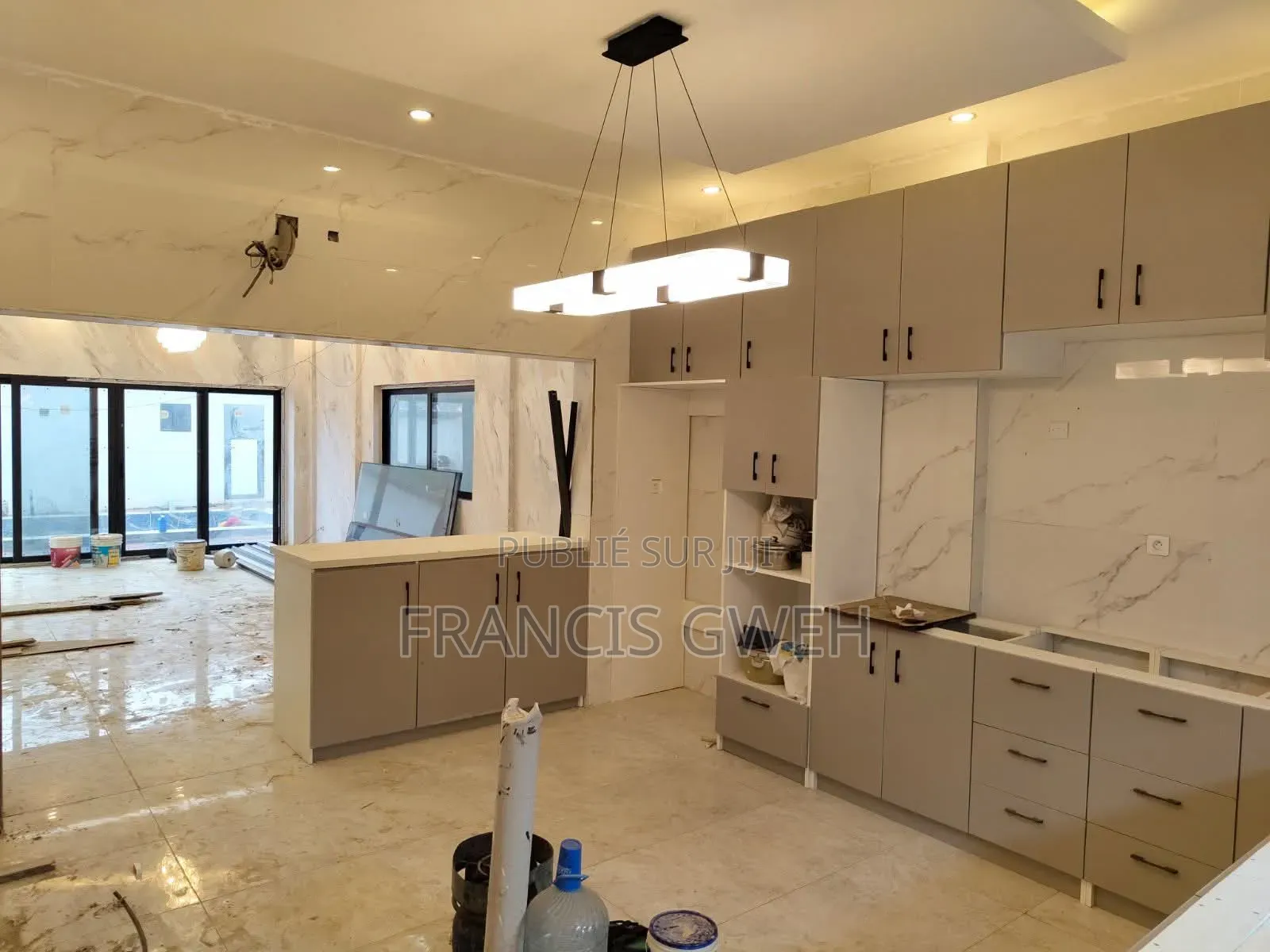 6chbre Duplex dans Francis Gweh, Cocody à Louer