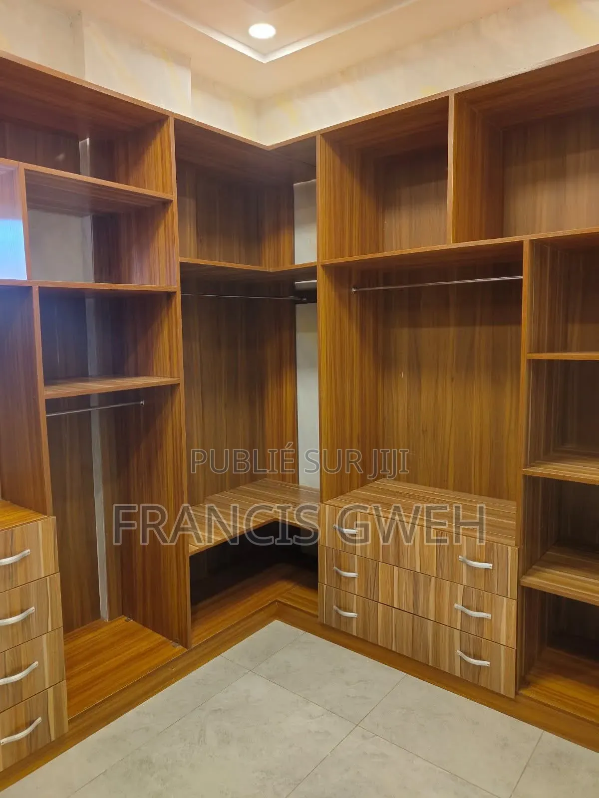 6chbre Duplex dans Francis Gweh, Cocody à Louer