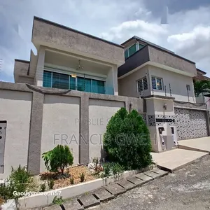 6chbre Duplex dans Francis Gweh, Cocody à Louer
