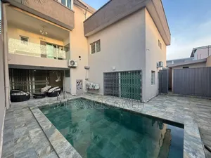 6chbre Duplex dans Francis Gweh, Cocody à Louer