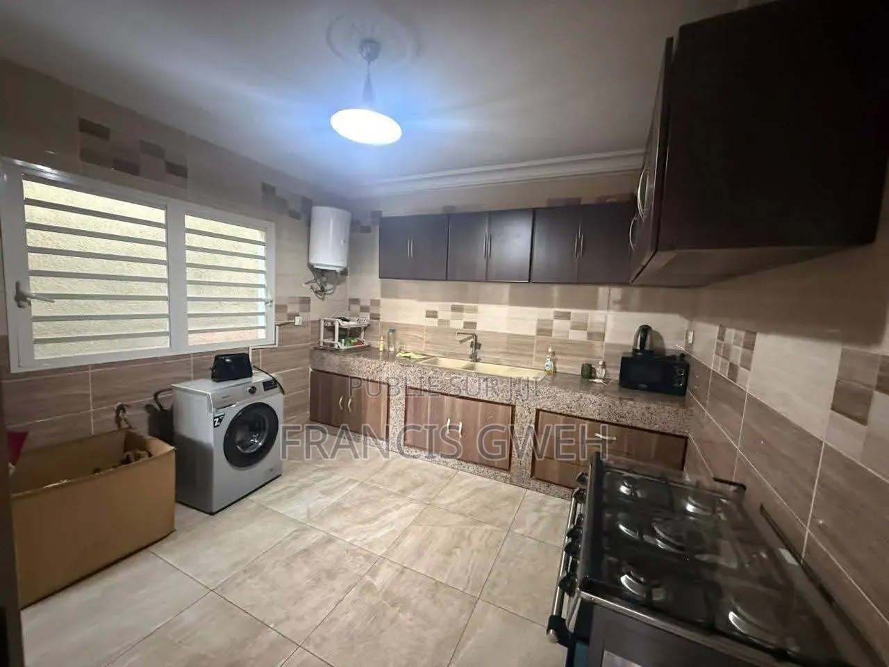 6chbre Duplex dans Francis Gweh, Cocody à Louer