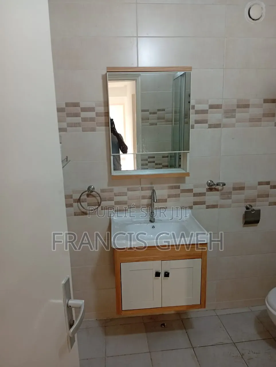 4chbre Appartement dans Francis Gweh, Cocody à Louer