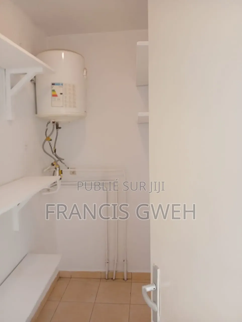 4chbre Appartement dans Francis Gweh, Cocody à Louer