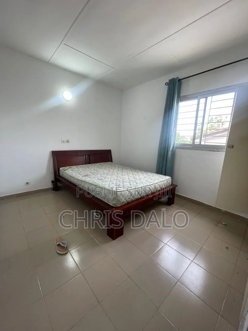 3chbre Duplex dans Dalo Davy, Cocody à Louer