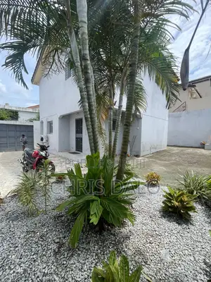 3chbre Duplex dans Dalo Davy, Cocody à Louer