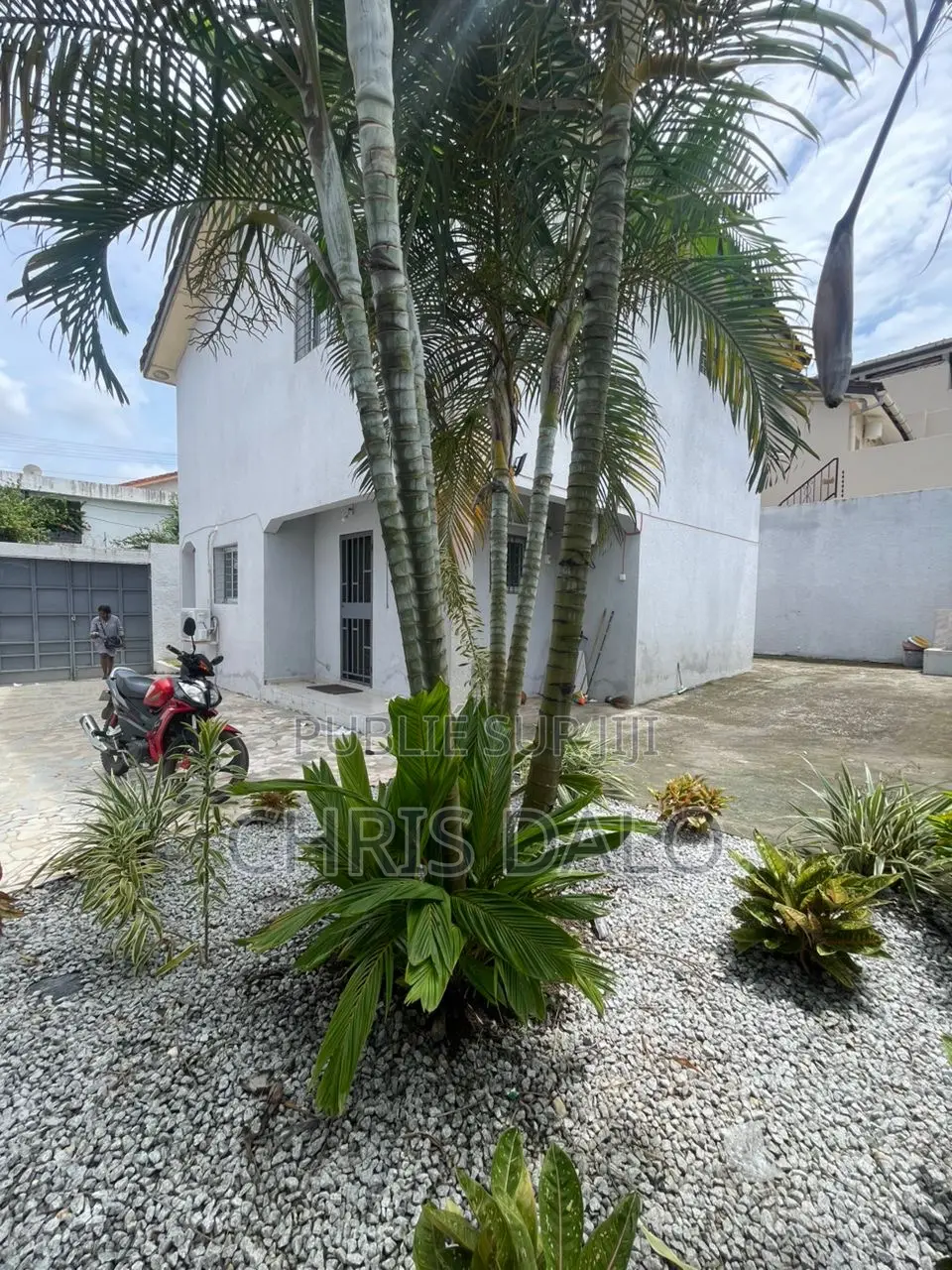 3chbre Duplex dans Dalo Davy, Cocody à Louer