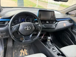 Toyota C-HR XLE FWD 2019 Noir