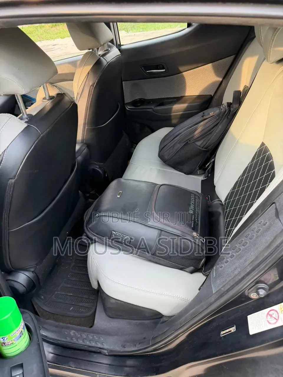 Toyota C-HR XLE FWD 2019 Noir