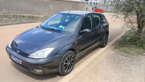 Ford Focus 2001 Gris