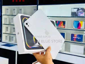 Nouveau Apple iPad Pro 13 (2025) 256 GB Autre