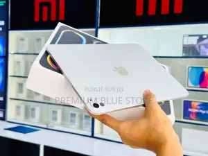 Nouveau Apple iPad Pro 13 (2025) 256 GB Autre