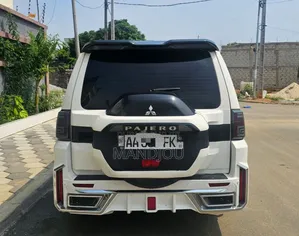 Mitsubishi Pajero 2017 Blanc