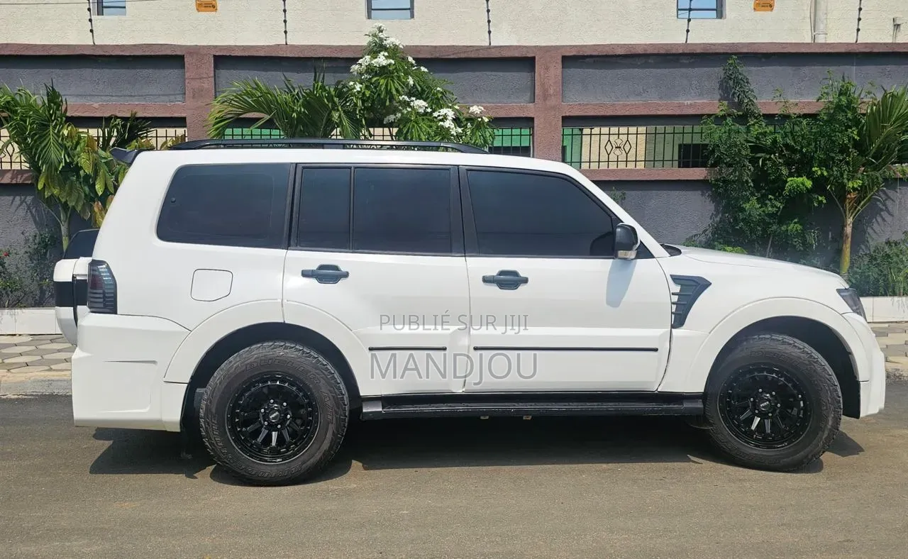 Mitsubishi Pajero 2017 Blanc