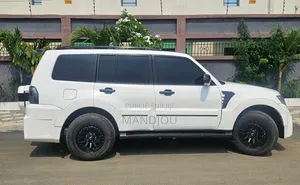 Mitsubishi Pajero 2017 Blanc