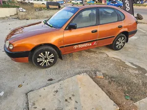 Toyota Corolla 1.4 2004 Orange