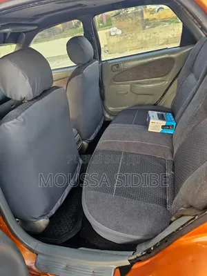 Toyota Corolla 1.4 2004 Orange