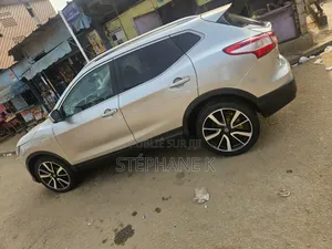 Nissan Qashqai 2016 Gris