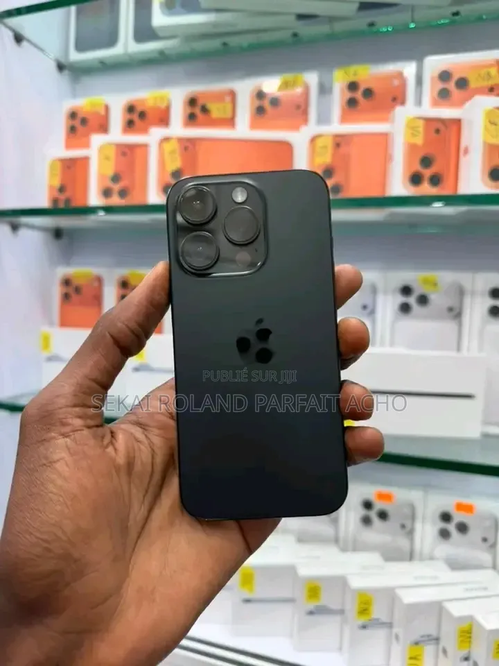 Nouveau Apple iPhone 15 Pro 128 GB Noir