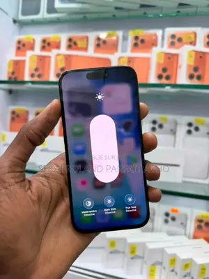 Nouveau Apple iPhone 15 Pro 128 GB Noir