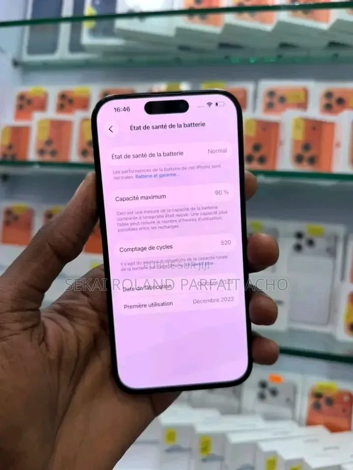 Nouveau Apple iPhone 15 Pro 128 GB Noir