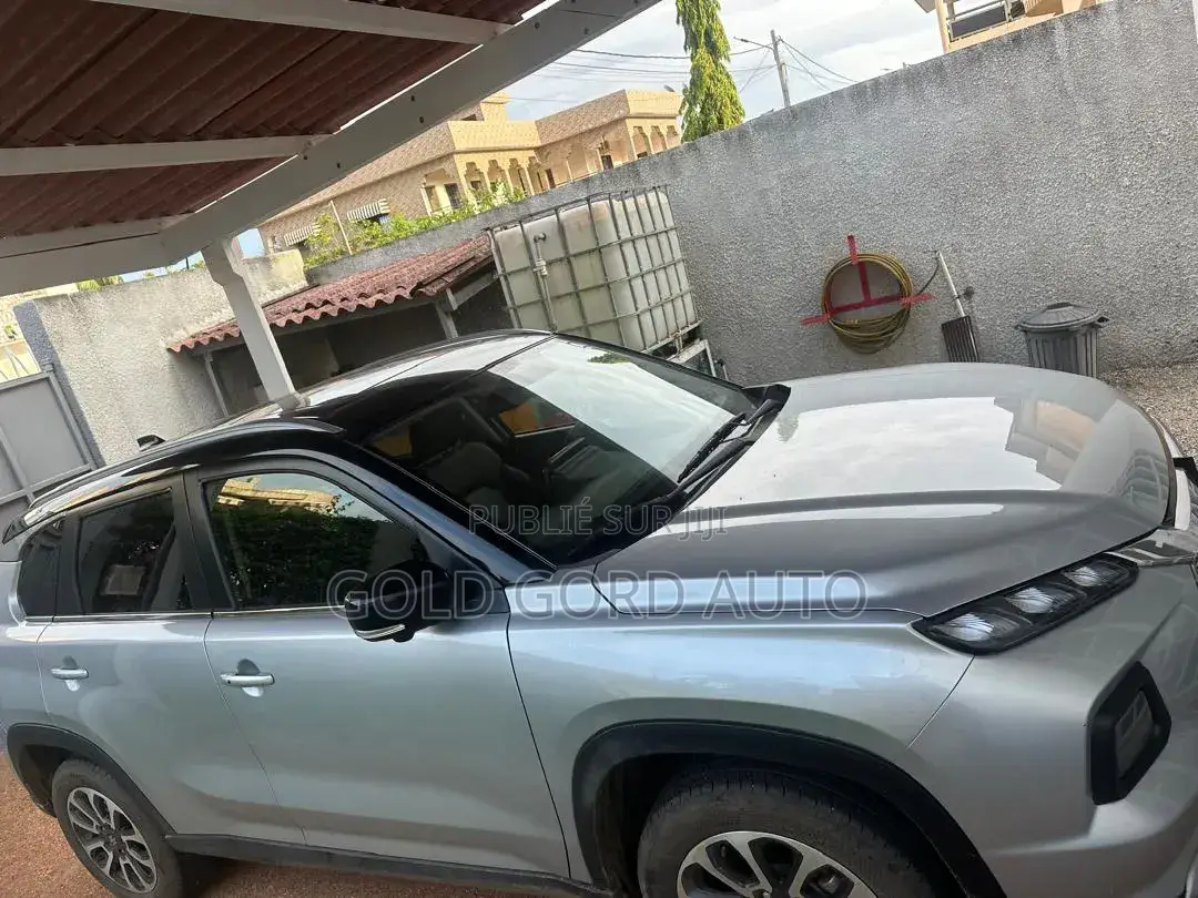 Suzuki Grand Vitara 2025 Gris