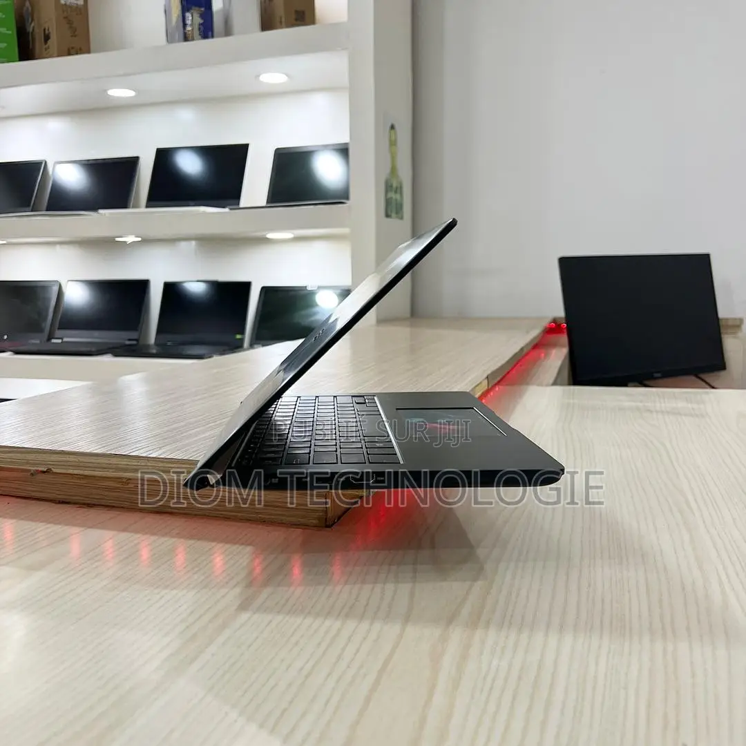 Ordinateur portable Asus ZenBook UX430UA 8GB Intel Core i7 SSD 256GB