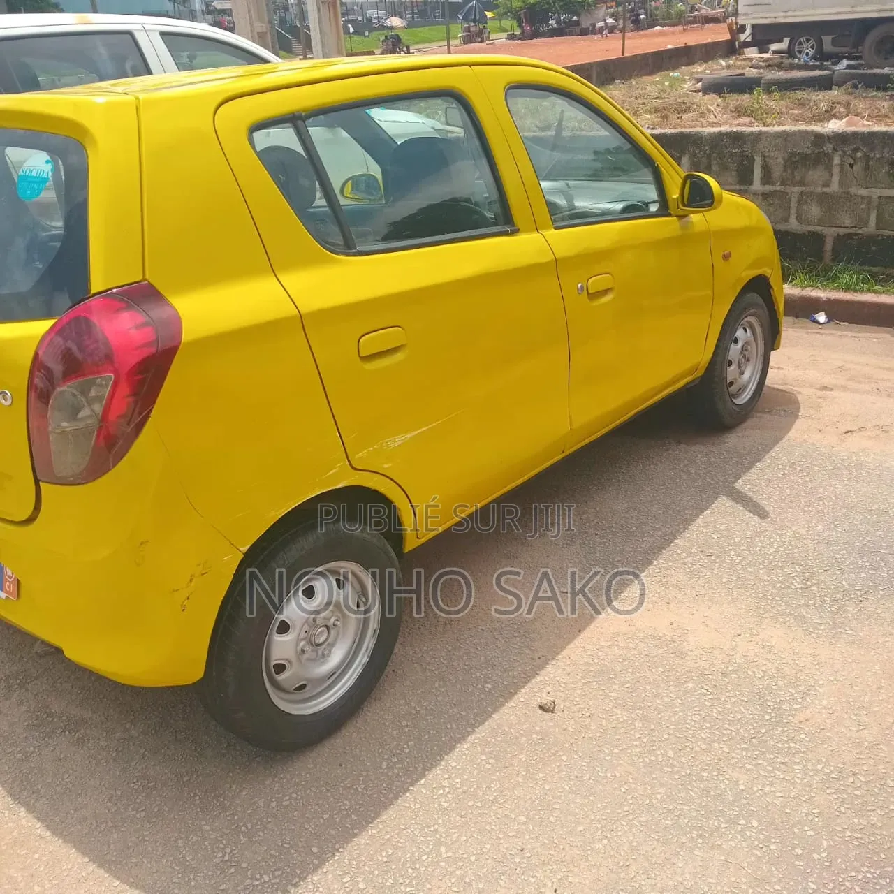 Suzuki Alto 2022 Jaune