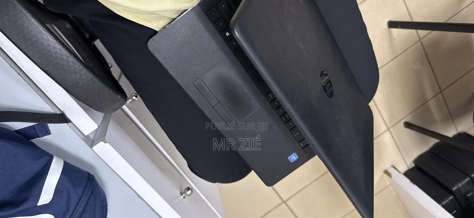 Ordinateur portable HP 15-ra003nia 8GB Intel Core i3 HDD 1T