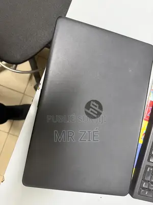 Ordinateur portable HP 15-ra003nia 8GB Intel Core i3 HDD 1T