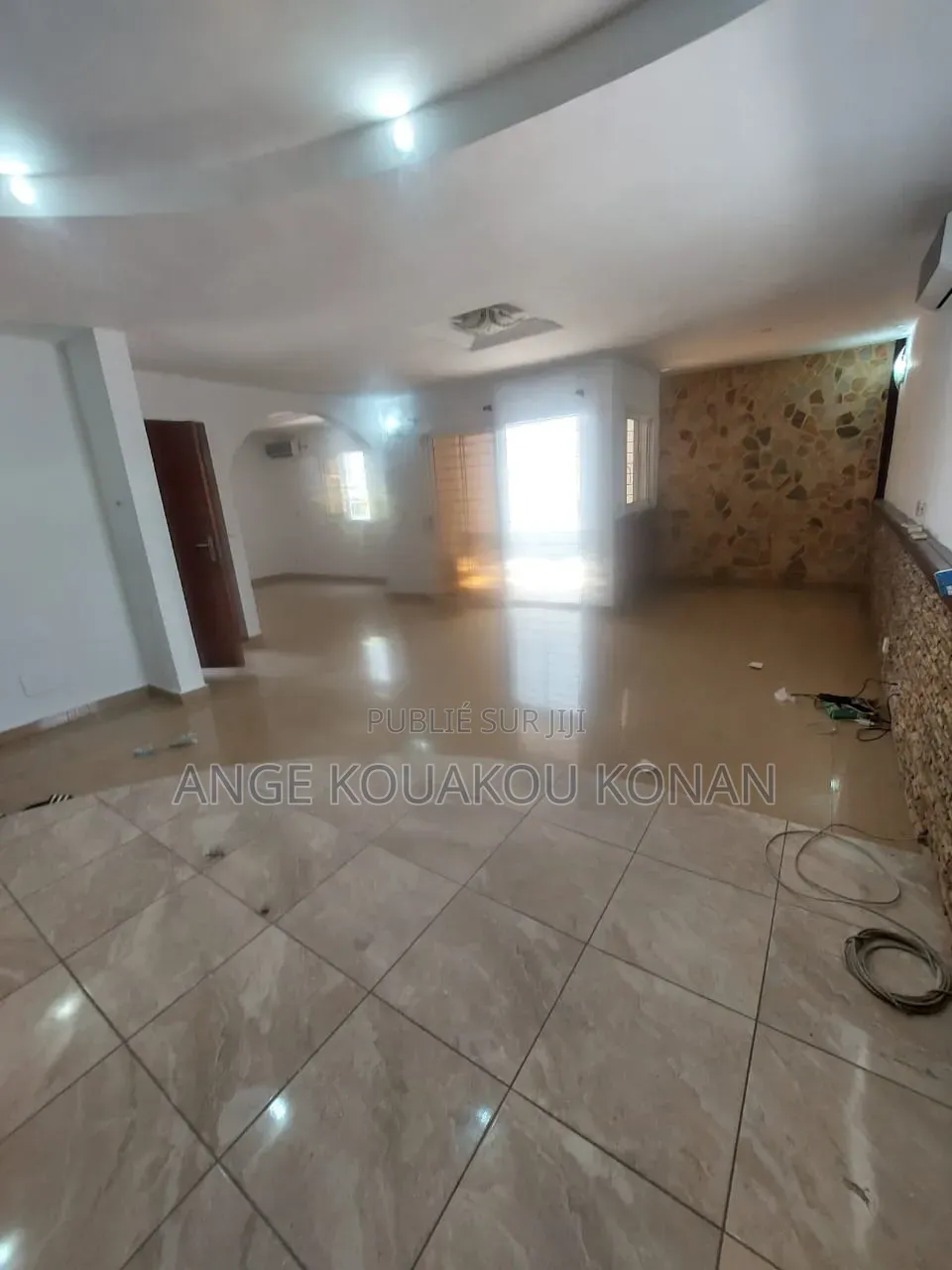 5chbre Duplex dans Ange Immobilier, Cocody à Vendre