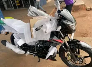 Nouveau TVS Apache 180 RTR 2025 Noir