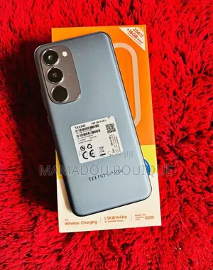 Nouveau Tecno Camon 40 256 GB Rouge