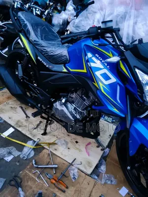 Nouveau Royal RY150 2026 Bleu