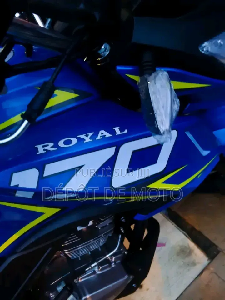 Nouveau Royal RY150 2026 Bleu