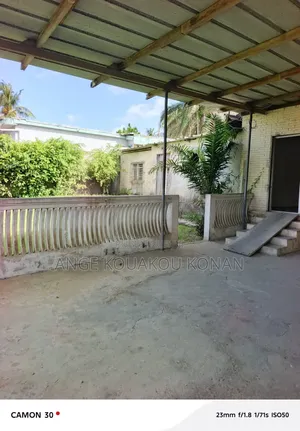 6chbre Duplex dans Ange Immobilier, Cocody à Vendre