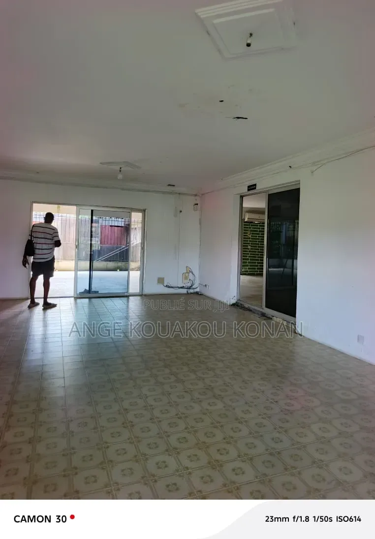 6chbre Duplex dans Ange Immobilier, Cocody à Vendre