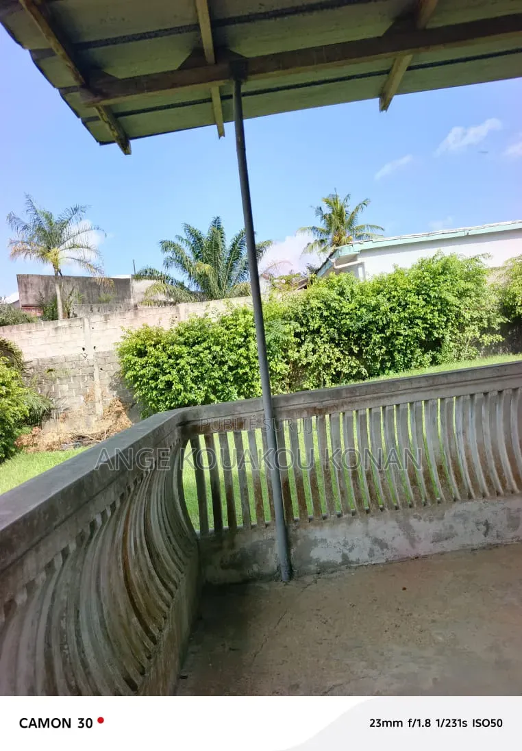 6chbre Duplex dans Ange Immobilier, Cocody à Vendre