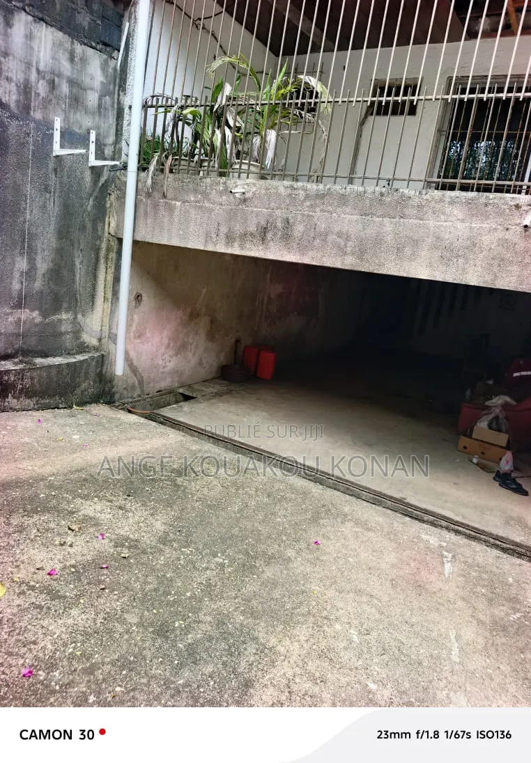 6chbre Duplex dans Ange Immobilier, Cocody à Vendre