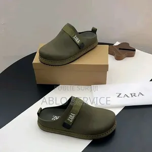 Chaussure Late Disponible