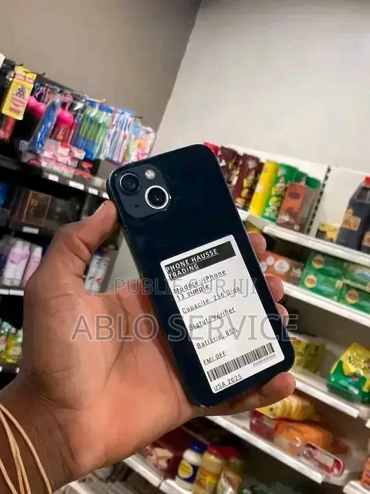 Nouveau Apple iPhone 13 128 GB Noir
