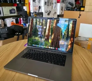 Nouveau CyberpowerPC BLUDDSHED 100 256GB Intel Core Ultra 9 250GB